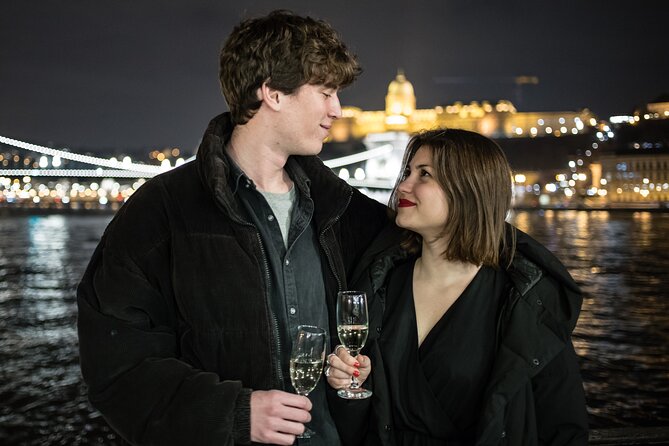Evening Cruise on the Danube With Optional Drinks - Included Drinks and Entertainment