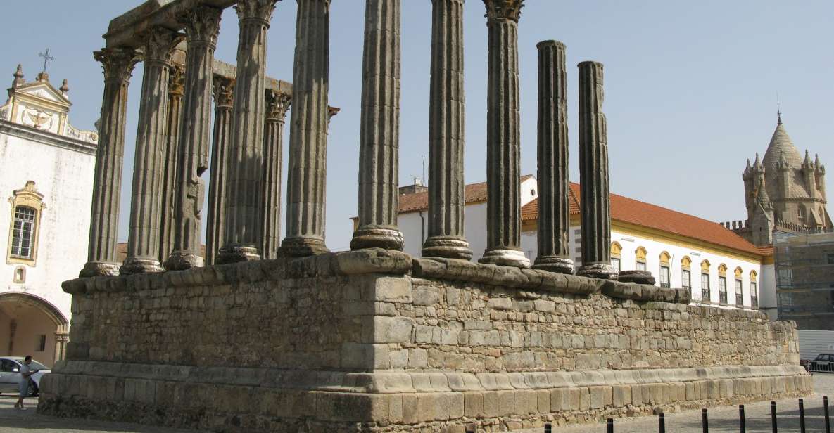 Évora and Monsaraz: 8-hour Private Tour - Temple of Diana and Cathedral