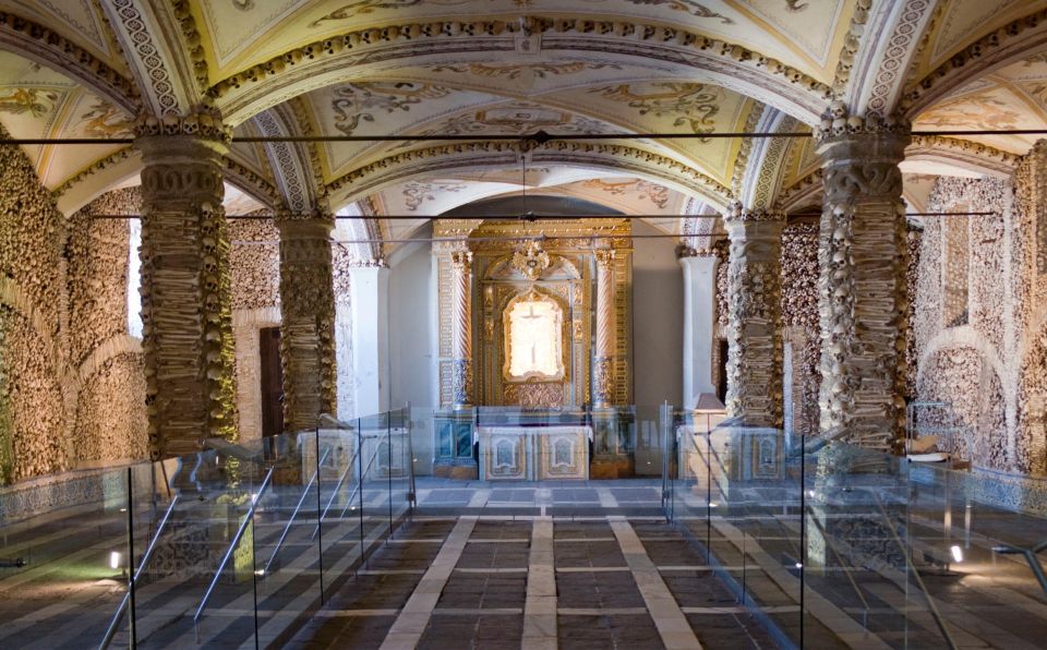 Évora Full Day Tour - Visiting the Cathedral