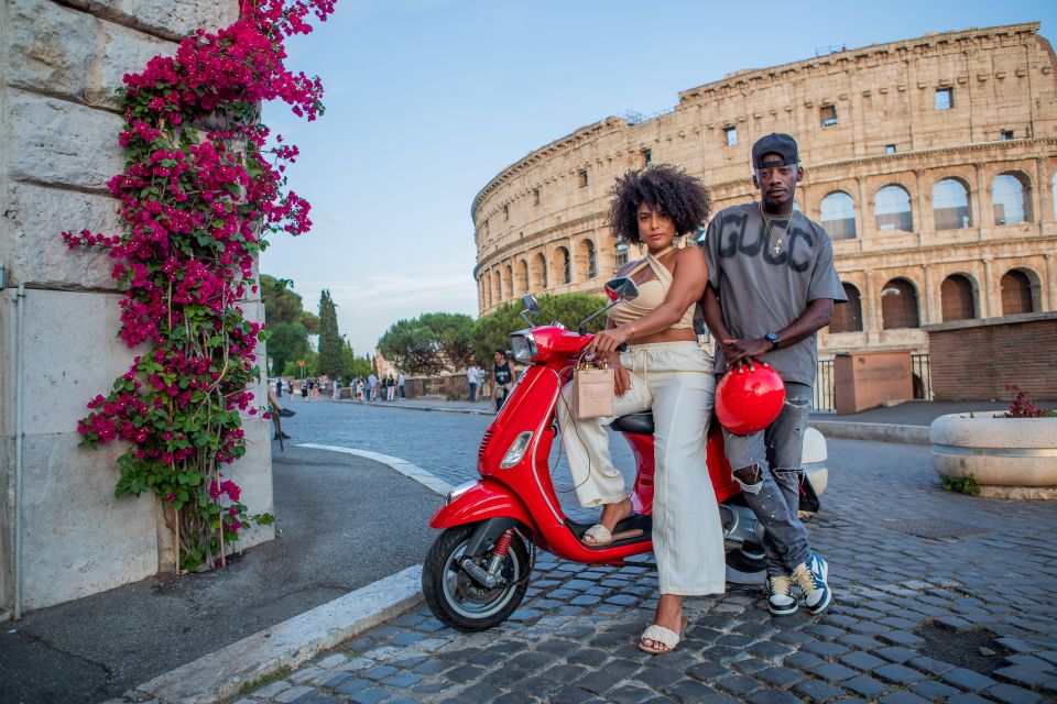 Explore City on Vespa With Professional Photographer - Photographic Opportunity at Colosseum