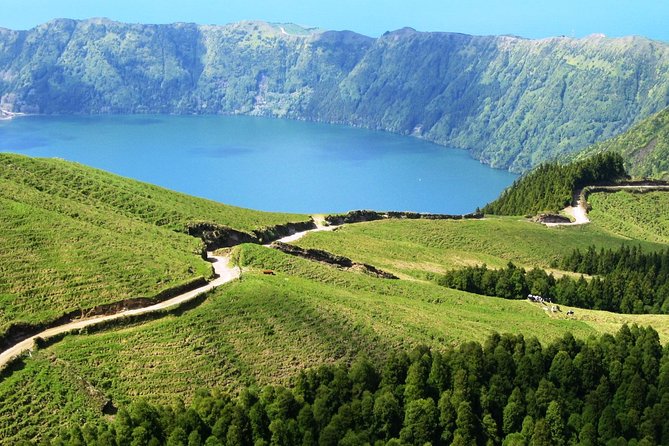 Explore With Our Guides the West Side & Sete Cidades on a Surprising 4x4tour - Itinerary Highlights