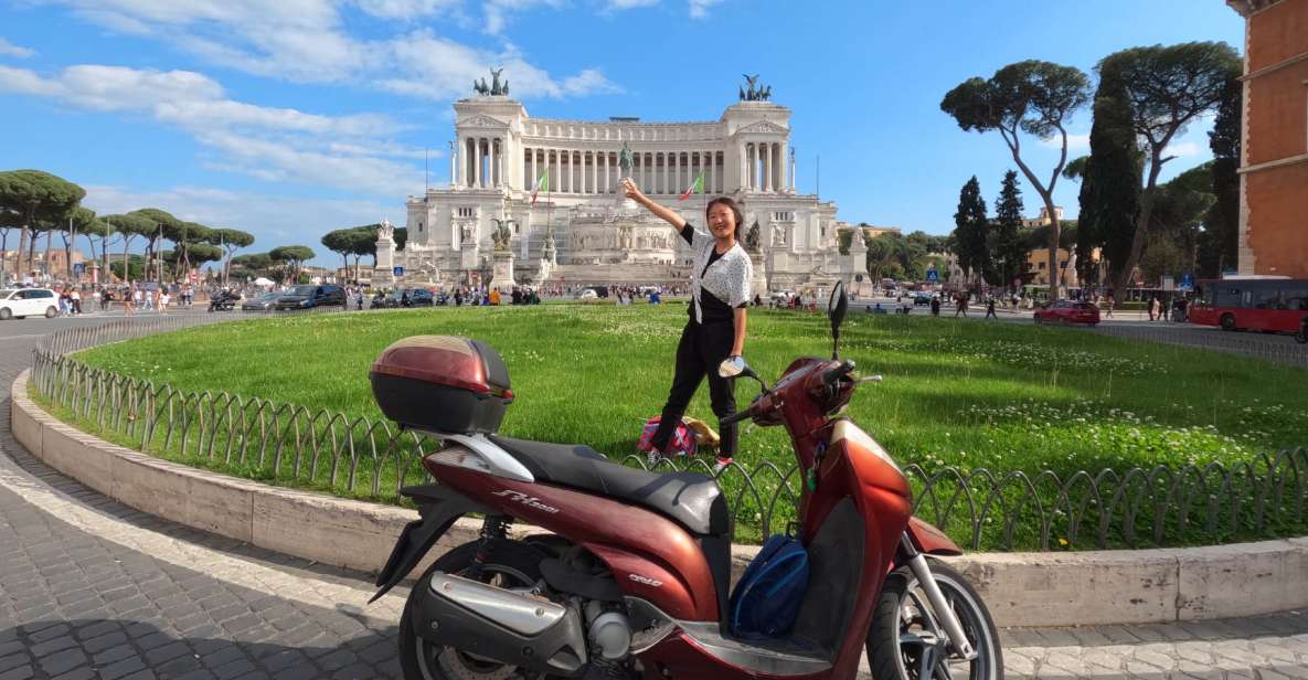 🛵 Rome: Private Scooter Guided Tour, Day - Night Ride💘🛵 - Scooter and Safety