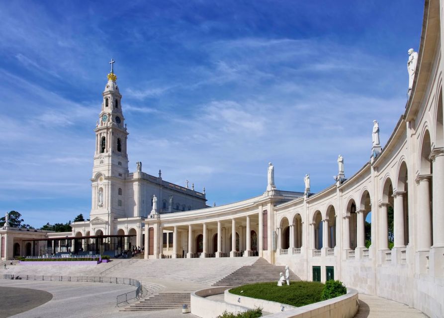 Fatima Minivan Tour From Lisbon - Transportation and Services