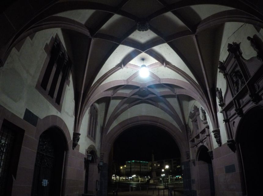 Frankfurt: Scary Sightseeing Tour With the Hangman - Tour Experience
