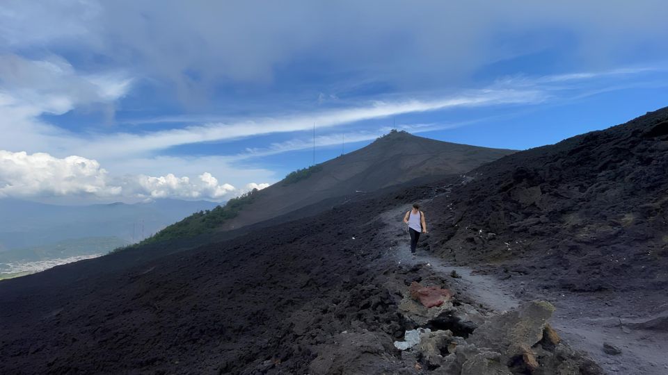 From Antigua: Pacaya Volcano Tour in English/Spanish - Itinerary and Activities