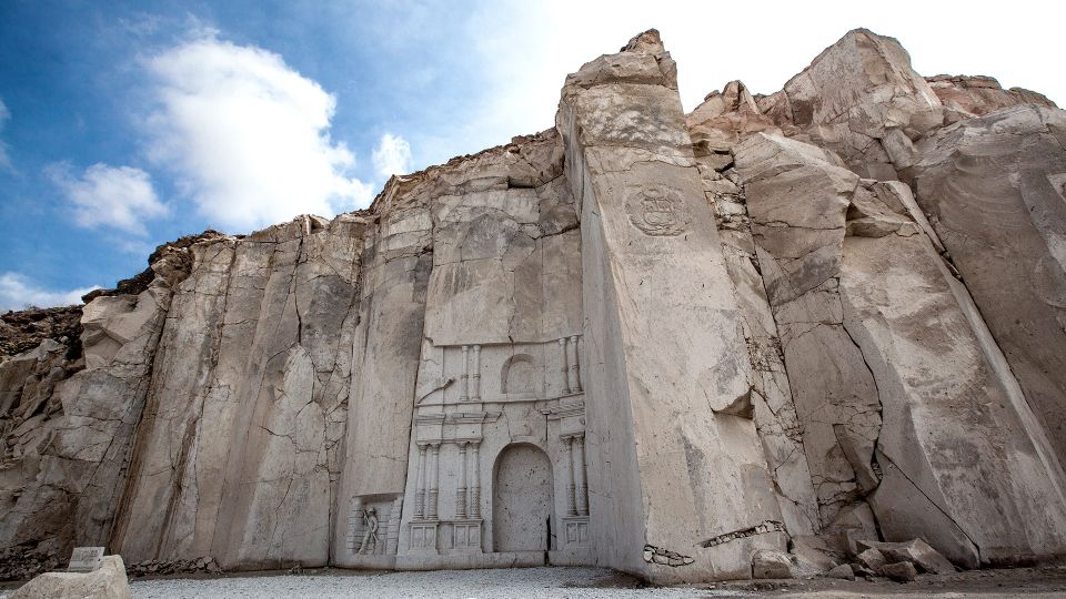 From Arequipa: Sillar Route and Hike in Culebrillas - Highlights of the Experience