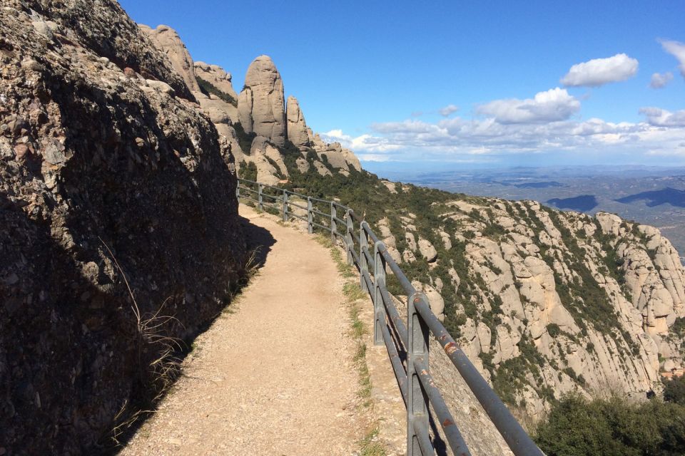 From Barcelona: Montserrat Private Guided Tour and Cable Car - Itinerary and Experience