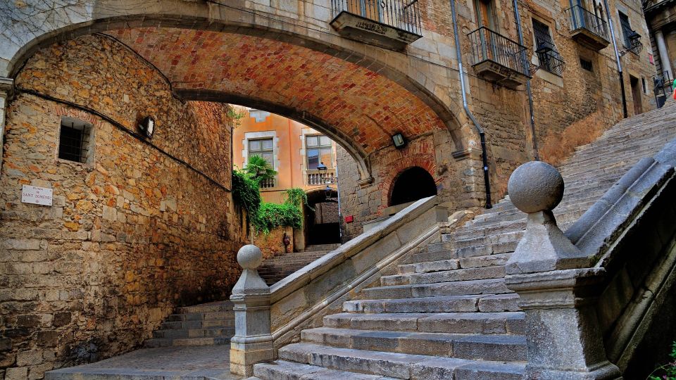 From Barcelona: Private Medieval Girona Half-Day Tour - Itinerary Highlights