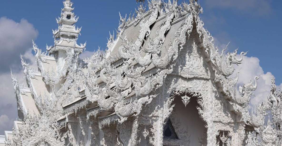 From Chiang Mai: Chiang Rai White & Blue Temple, Black House - Itinerary