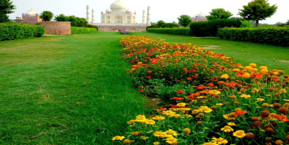 From Delhi: Luxury 2 Days Taj Mahal Tour By Car - Day 2 Itinerary