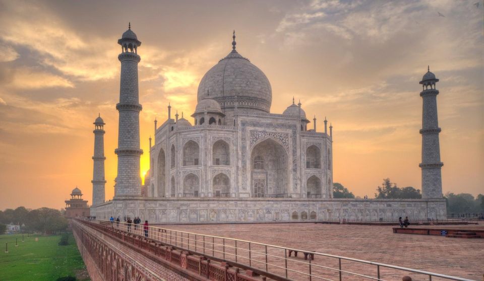 From Delhi: Private 4 Days Golden Triangle Tour With Hotels - Detailed Itinerary