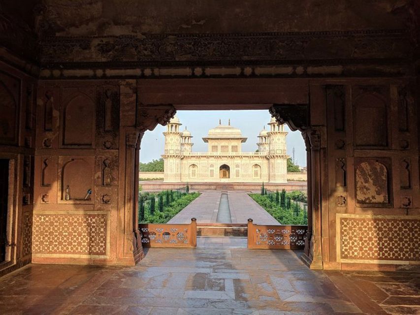 From Delhi: Taj Mahal & Agra Fort Day Tour With 5 Star Lunch - Itinerary Highlights