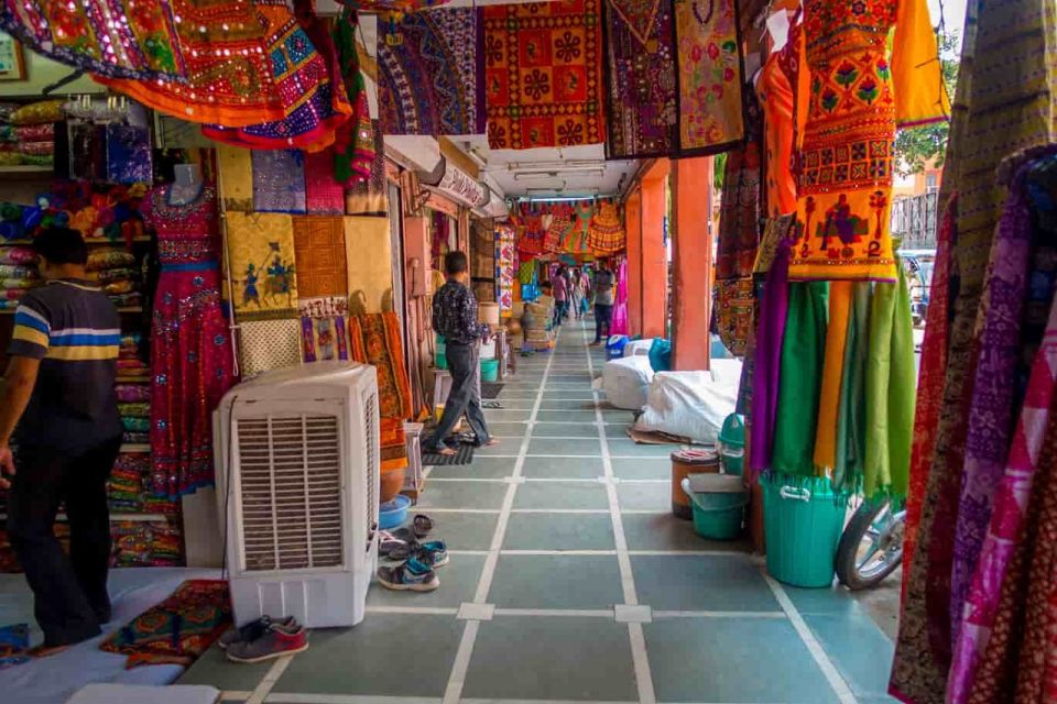 From Jaipur: Jaipur Shopping Tour - Itinerary and Schedule