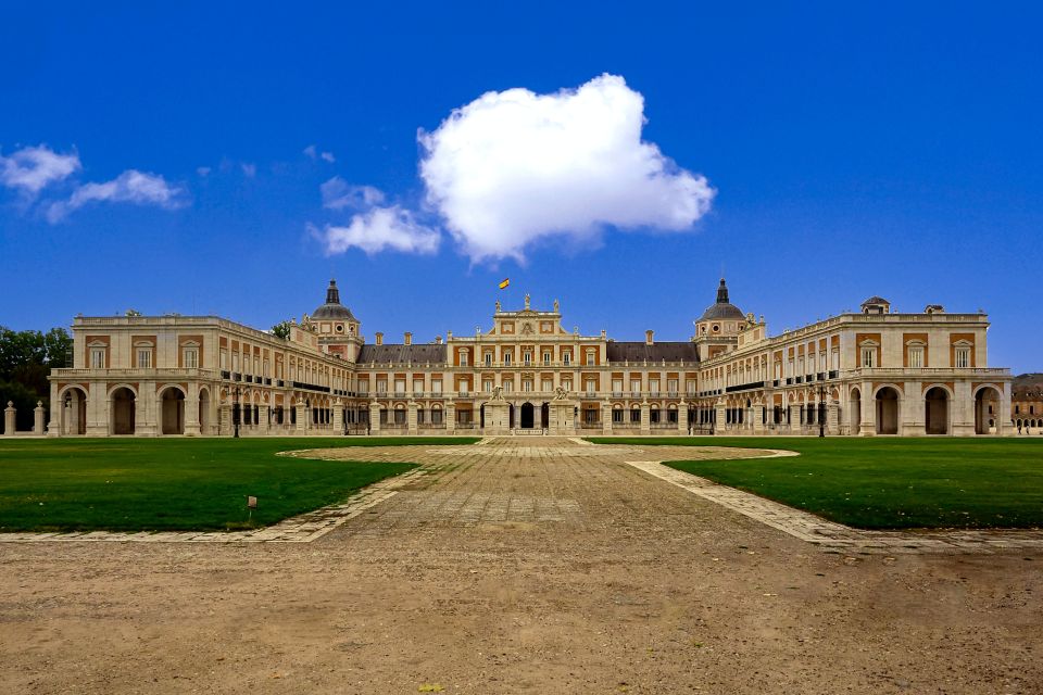 From Madrid: Aranjuez Private Tour With Royal Palace Entry - Experience Highlights