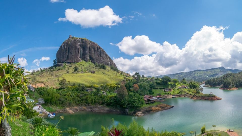From Medellin: Guatape Lake Boat Tour and El Peñol Rock Hike - Highlights of the Experience