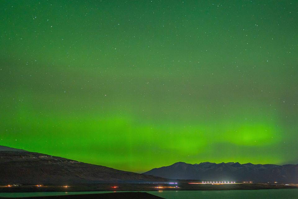 From Reykjavik: Northern Lights Guided Tour With Photos - Experience Highlights