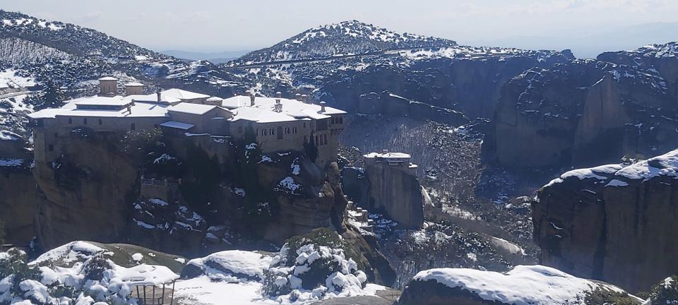 From Thessaloniki: Private Day Trip to Meteora With Transfer - Itinerary and Activities