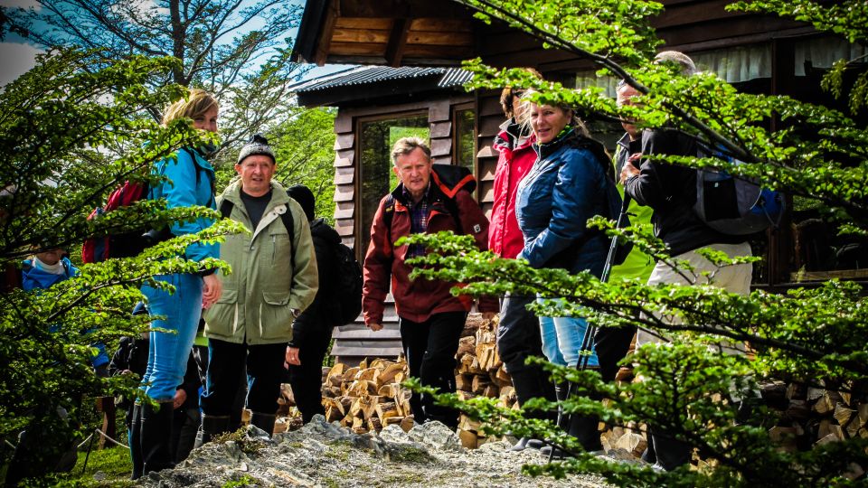 From Ushuaia: Emerald Lagoon Trekking Day Trip With Lunch - Itinerary and Experience