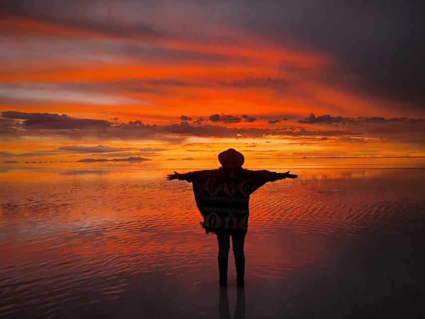 From Uyuni: Red Lagoon & Uyuni Salt Flats 3-Day Guided Tour - Detailed Itinerary