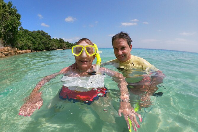 Full Day Fishing and Island Hopping at the Pearl Islands From Panama City - Equipment Provided