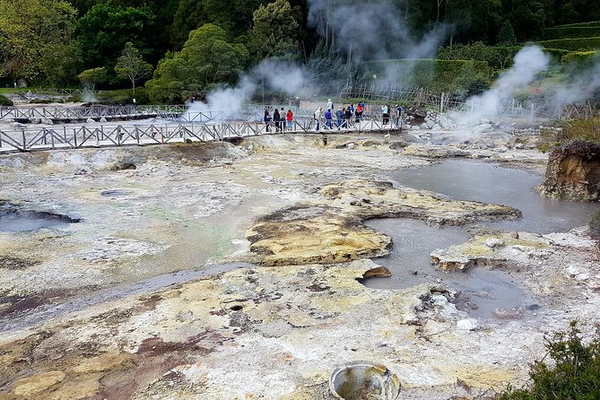 Full-Day Furnas Tour: Lake, Fumaroles and Thermal Pools 4x4 - Inclusions and Benefits