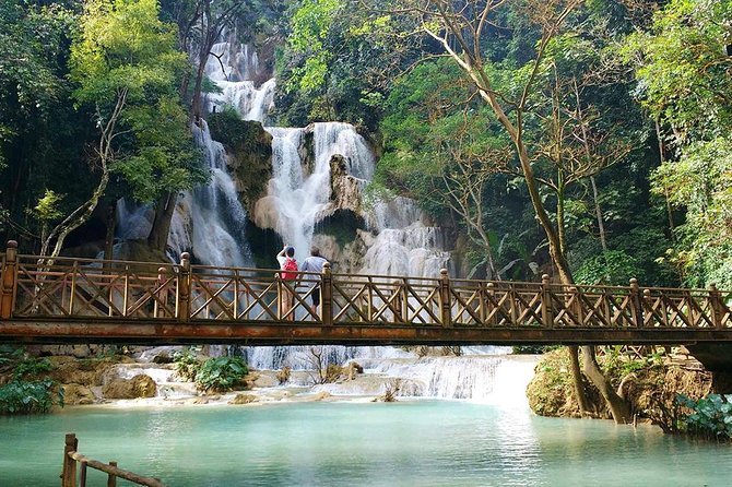 FULL DAY – Kuang Si Waterfall, Kayak on the Nam Ou / Mekong River, Pak Ou Caves - Kayaking on Rivers
