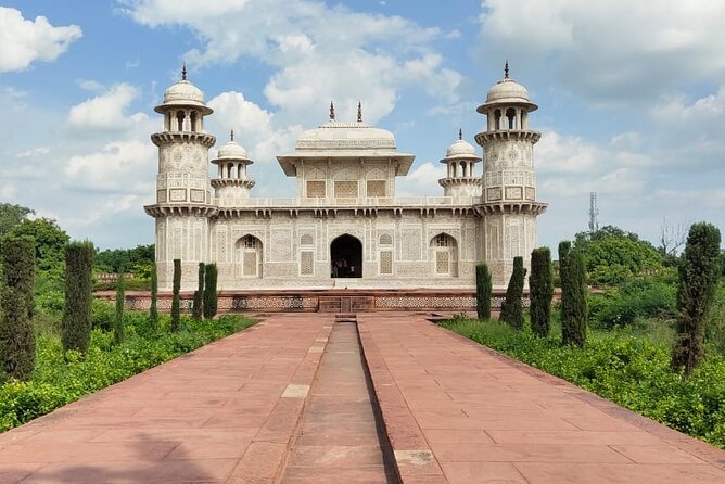 Full-Day Private Tour to Taj Mahal and Agra From Delhi - Itinerary Overview