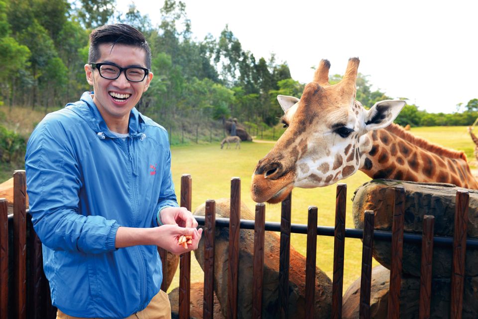 Gold Coast: Australia Zoo Ticket and Roundtrip Transfer - Experience Highlights