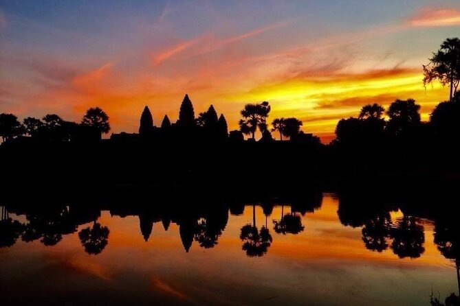 Golden Hours: Angkor Wat Sunrise Photography Tour With a Pro! - Photography Tips
