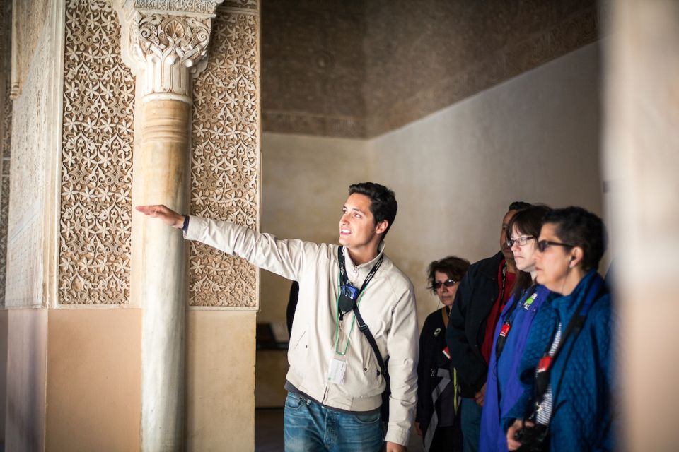 Granada: Alhambra and Nasrid Palaces Small Guided Tour - Itinerary Details
