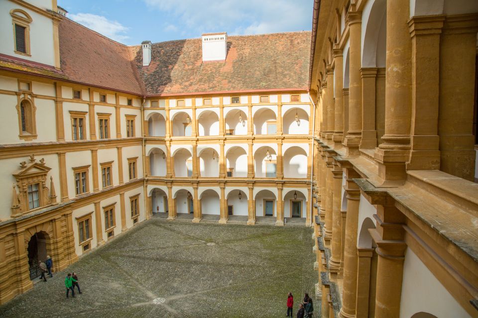 Graz: Schlossberg Private Guided Tour - Highlights of the Tour