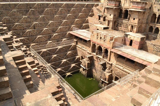 Guided Fatehpur Sikri & Abhaneri Tour From Agra To Jaipur By Car - Itinerary Highlights