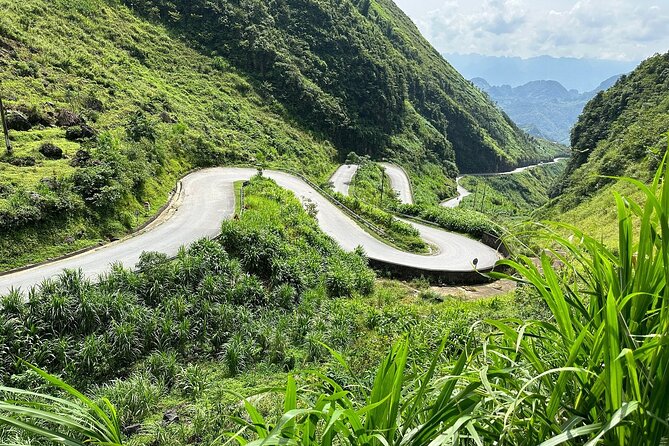 Ha Giang Comfort Car Ride 4D3N - Pricing and Group Size