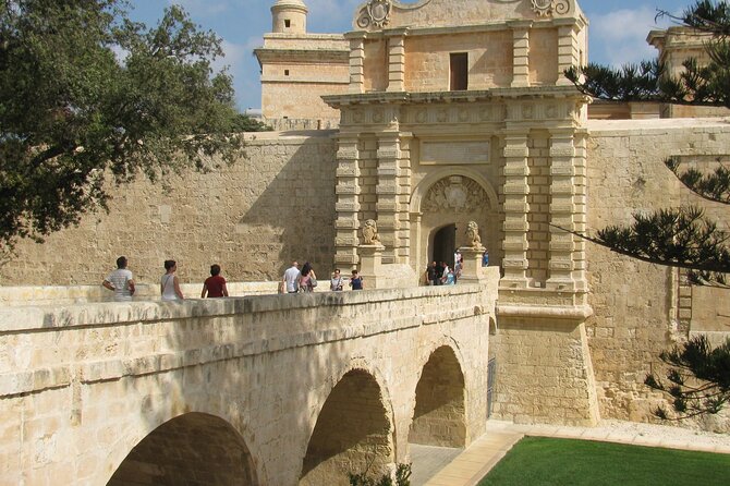 Half Day Private Tour Around the Island in Malta - Pickup Process and Communication