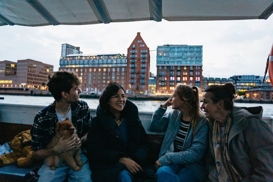 Hamburg: 90-Minute Evening Lights Harbor Cruise - Highlights of the Experience