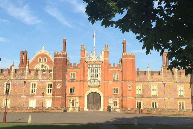 Hampton Court Palace Grounds Bike Tour