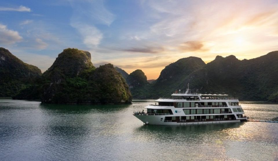 Hanoi: 3-Day Lan Ha Bay 5 Star Cruise & Private Balcony Room - Detailed Itinerary