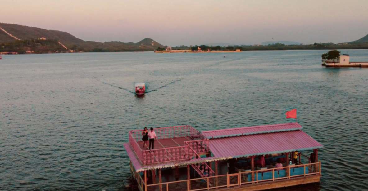 Heritage Tour : Private Boat, Havelis, City Walk & High Tea - Itinerary Highlights