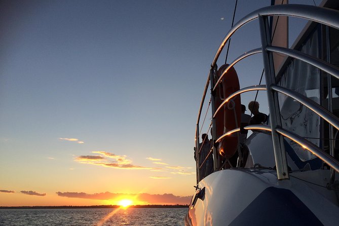 Hervey Bay Champagne Sunset Sail - Tour Inclusions