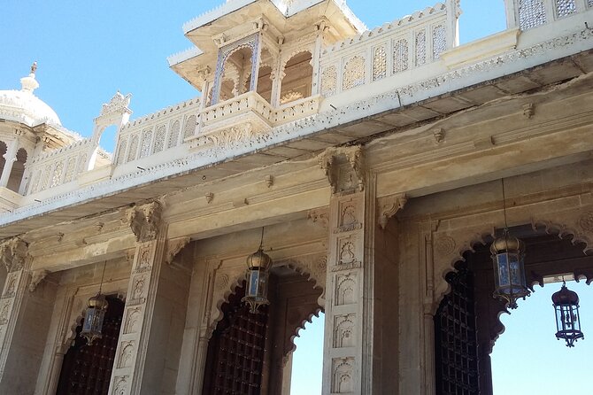 Highlights of Udaipur : a Private Guided Tour - Inclusions and Amenities