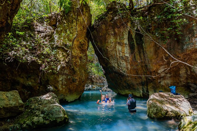 Hiking Tour of La Leona Waterfall With Lunch - What to Expect on the Tour