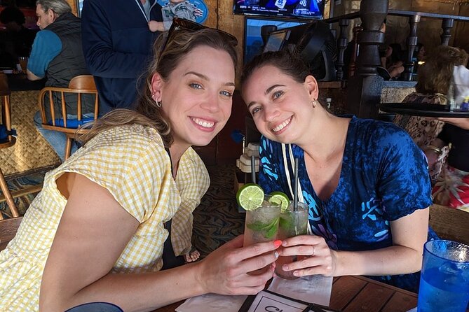 History Tour Pub Crawl in Waikiki - Meeting Point and Logistics