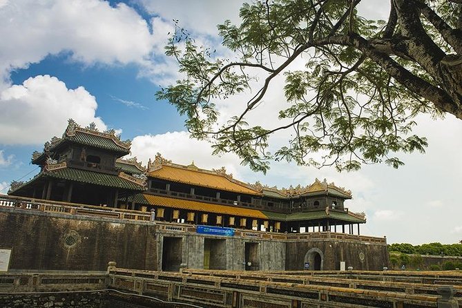 Hue Imperial City Daily Ingroup Tour via Hai Van Pass - Thien Mu Pagoda Visit