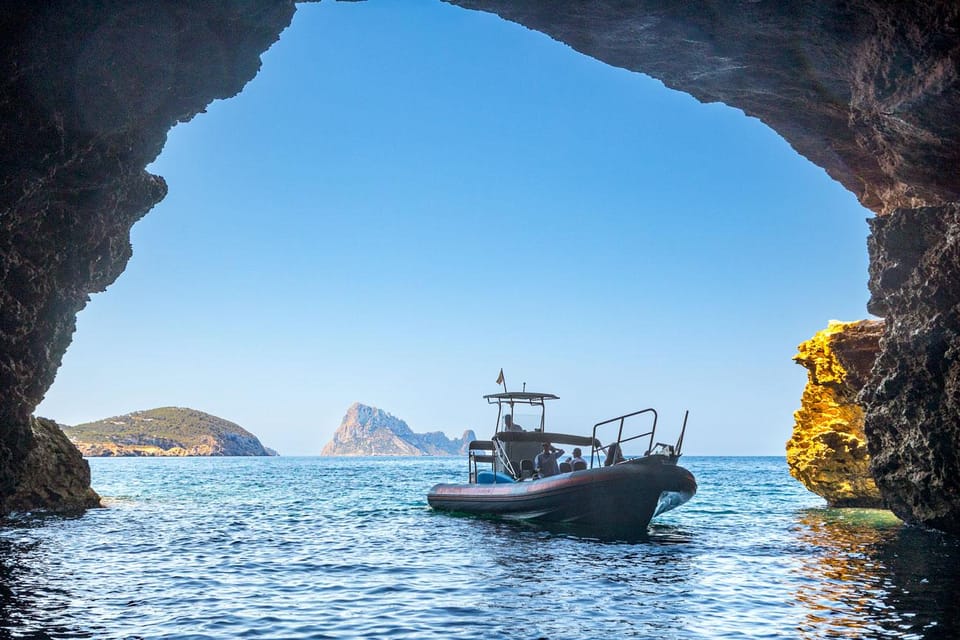 Ibiza: Private SpeedBoat to Es Vedra & Atlantis + Snorkel - Itinerary Highlights