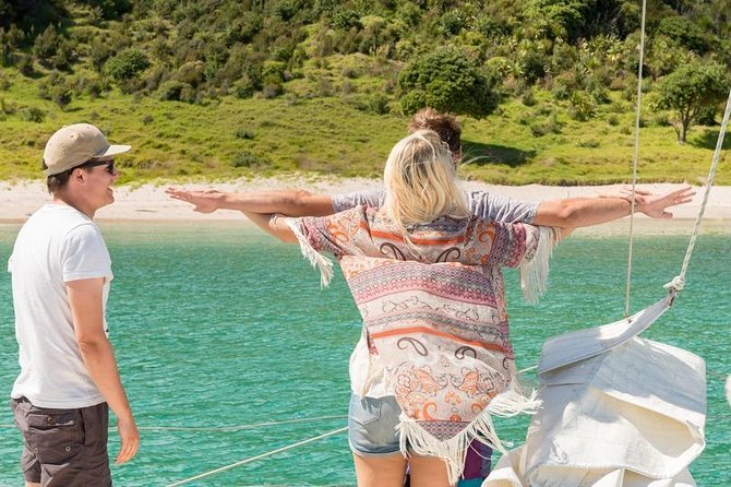 Island Hopper Day Cruise - Sailing to Wildlife Sanctuary Island - 6 Hr Cruise - Inclusions and Amenities