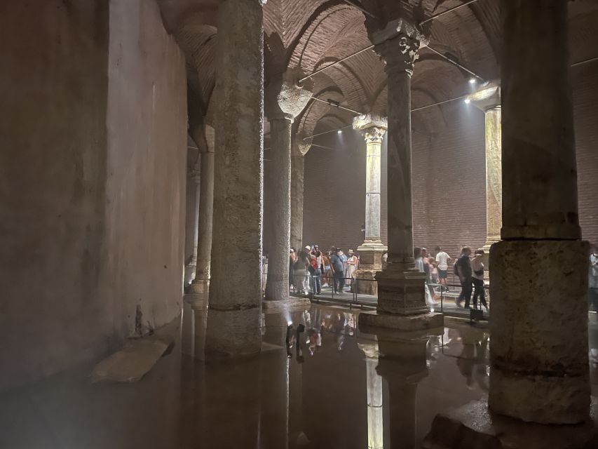 Istanbul: Topkapi, Hagia Sophia and Basilica Cistern Tour - Itinerary Details