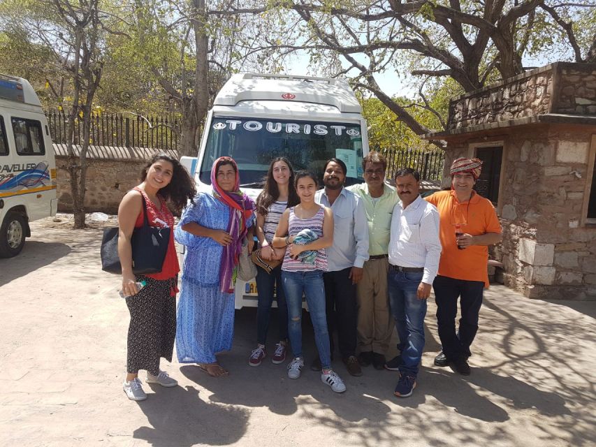 Jaipur : Full Day Sharing Group Guided Sightseeing Tour - Itinerary Highlights