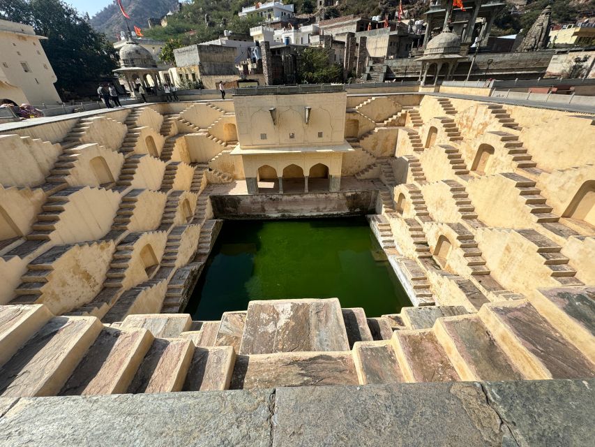 Jaipur: Full-Day Sightseeing Tour by Car With Guide - Itinerary Highlights