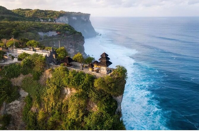 Kecak Fire Dance and Uluwatu Temple Private Half Day Tour - Inclusions and Amenities