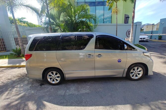 Kingston Airport to Ocho Rios Hotels and St Anns One Way - Service Features and Amenities